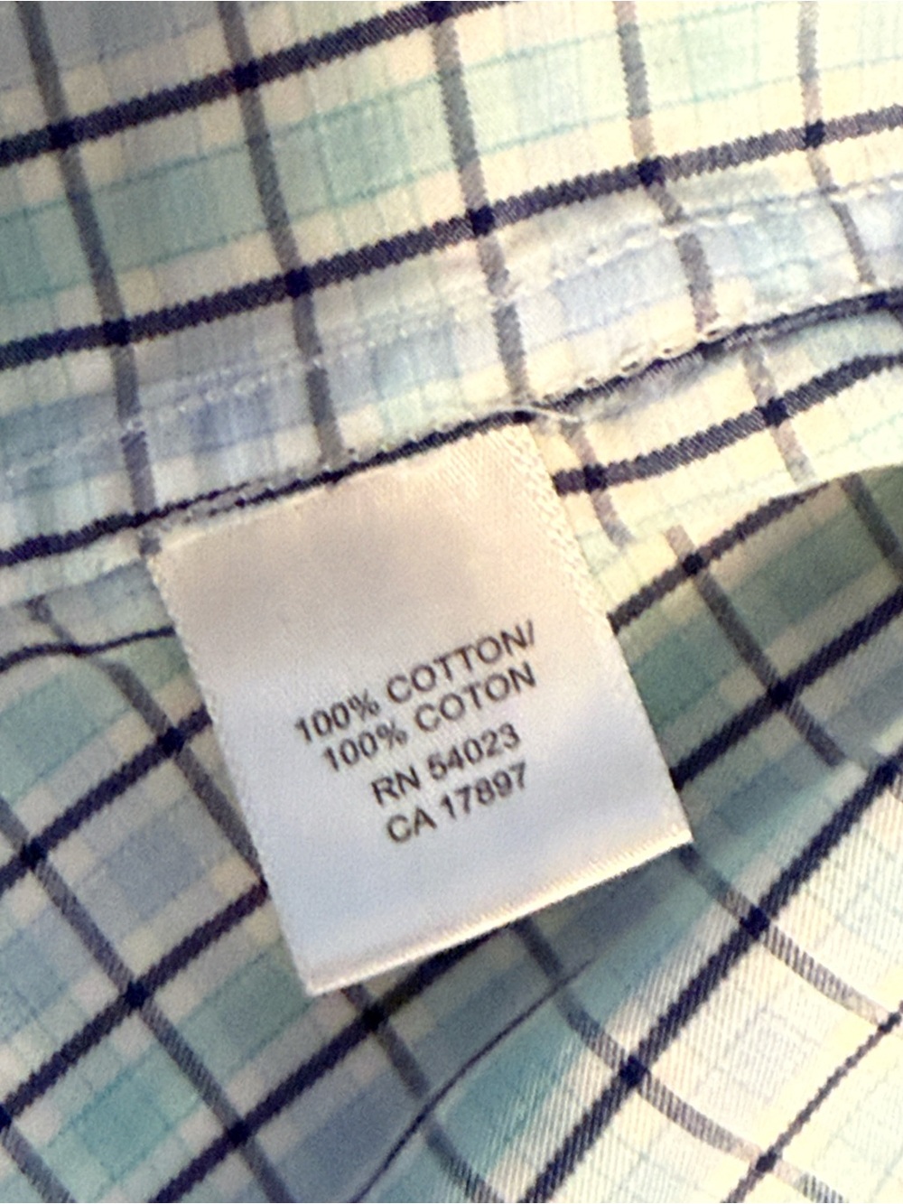 Men’s medium slim fit button down dress shirt. Size medium 15-15 1/2. Blue plaid - Picture 3 of 4